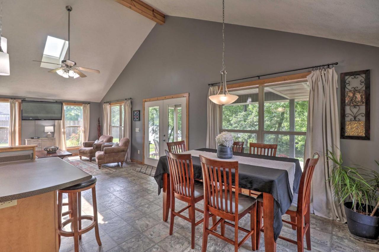 Mountain Home Cottage With Deck On White River! Gassville Exteriér fotografie