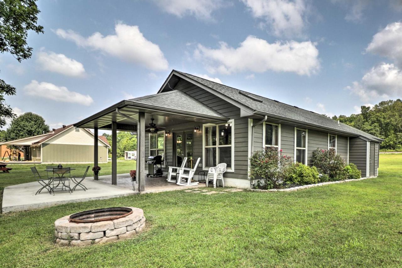 Mountain Home Cottage With Deck On White River! Gassville Exteriér fotografie